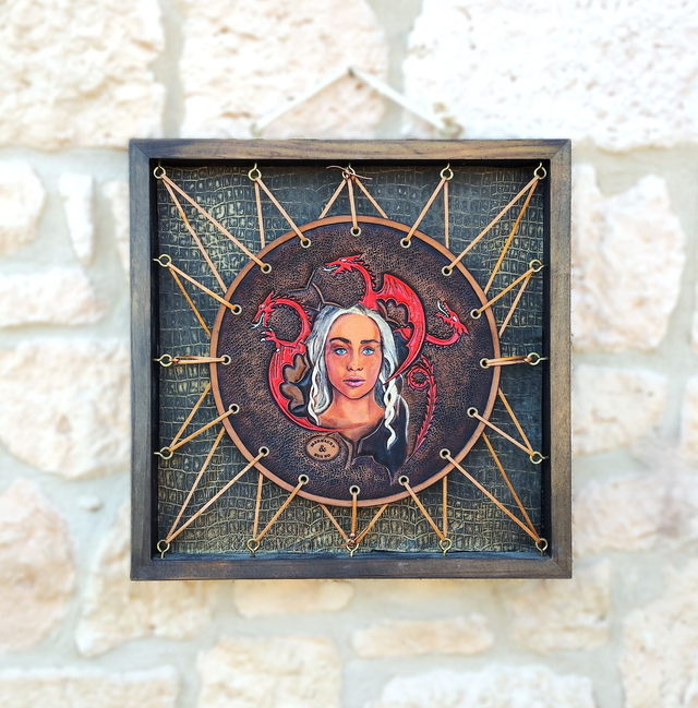 Portrait de Daenerys en cuir repoussé-Univers Fantasy