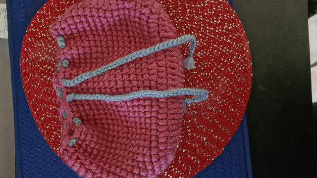 Mini pochon rose bien rigide 