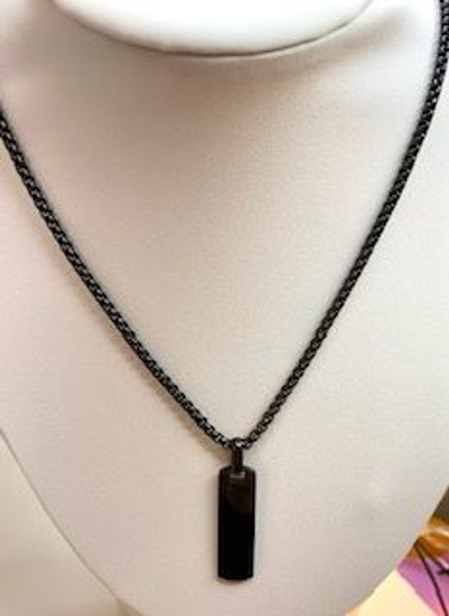 Collier pendentif carré en acier inoxydable 