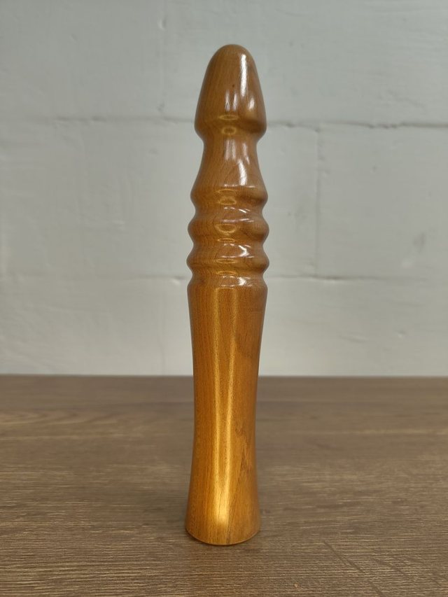 Eleganter Holzdildo "Welle"