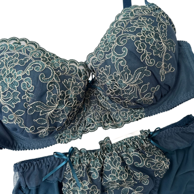 Sea Green embroidered Japanese Bra + Underwear Set UK 32C