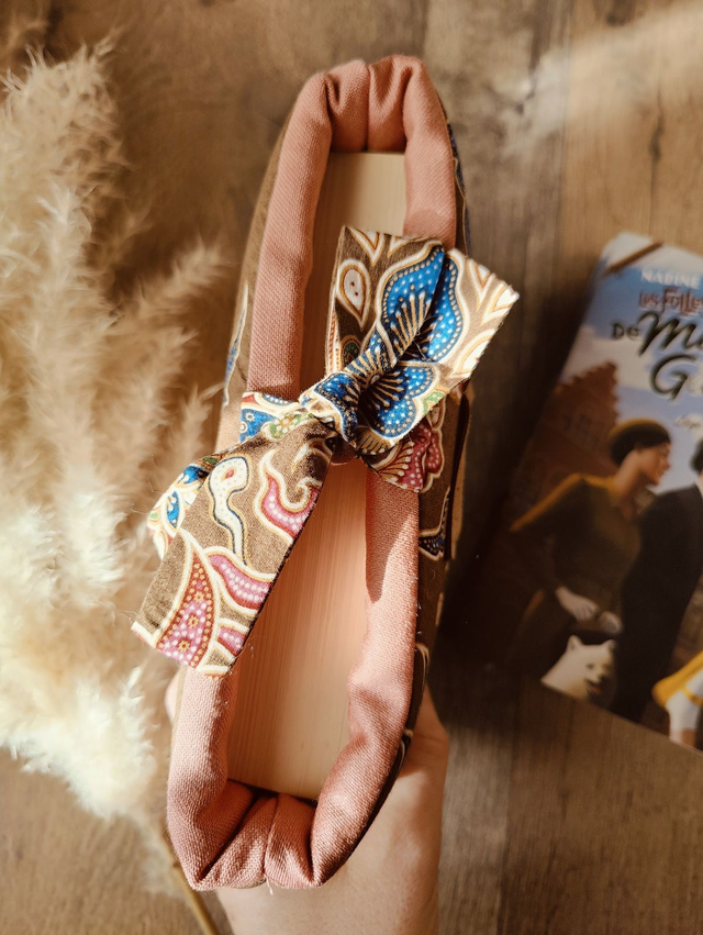 Pochette de lecture en tissus de seconde main