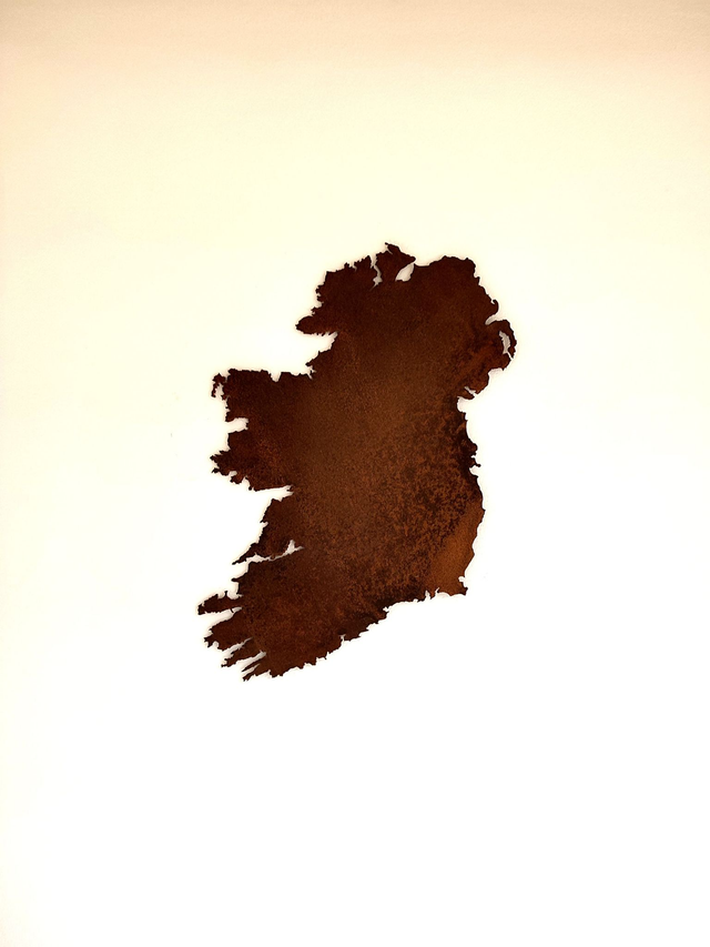 A12 – Carte d'Irlande en métal finition rouille ou peinture noir mat