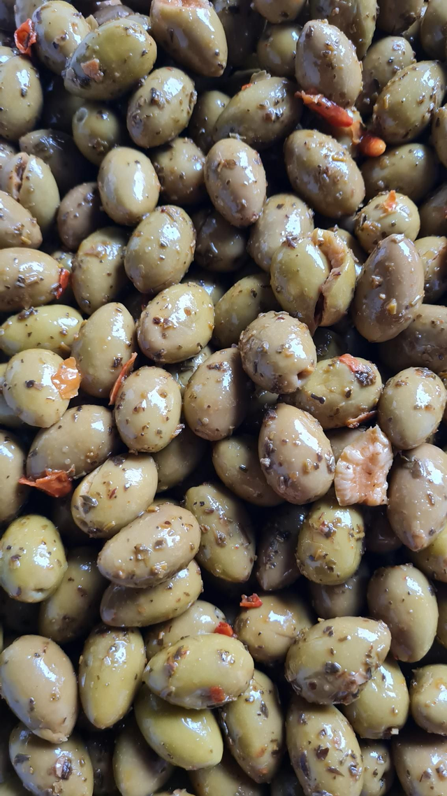 Olives Cigalou  (Prix au 100gr)