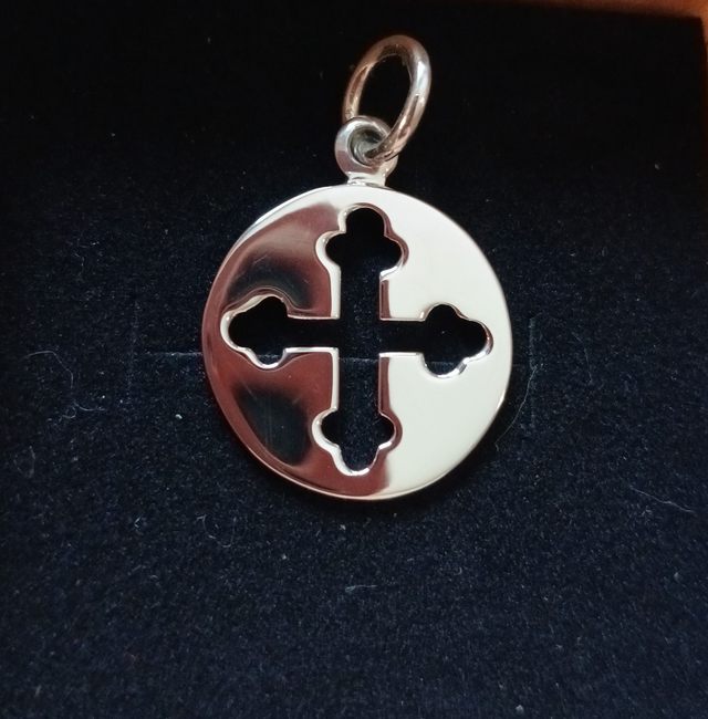 Pendentif en argent, modele Croix Trilobée