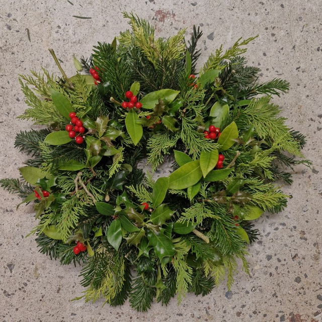 Fresh Christmas Table Centre/Wreath Large