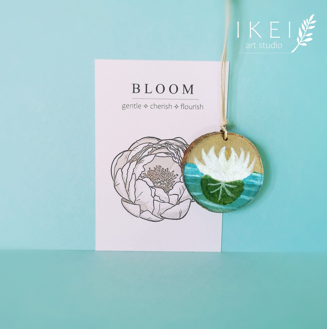 Bloom charm Lotus