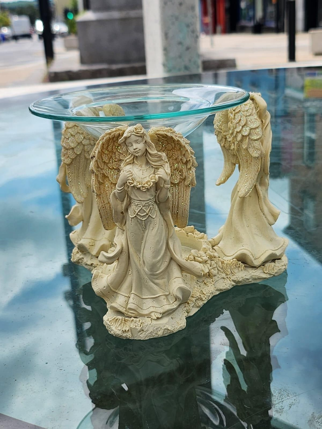 Cream Angel Wax &amp; Oil Burner