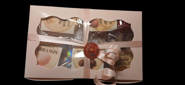 Boîte Cadeau Fondants de Noël Rose