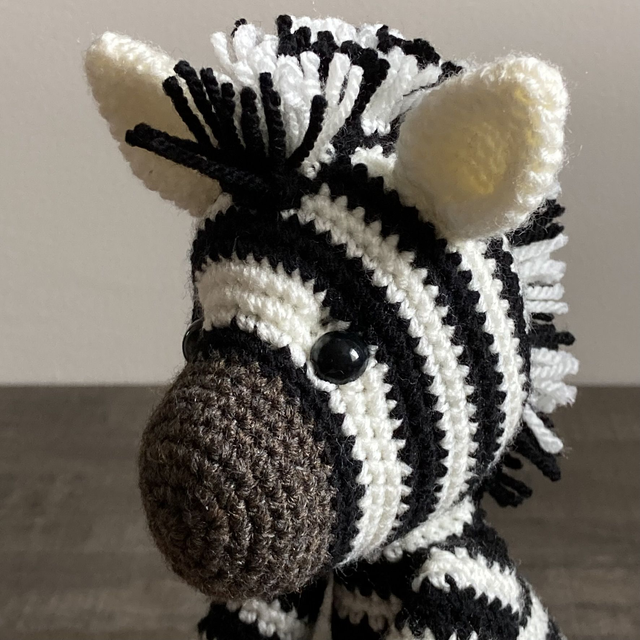 Peluche Zabana le zèbre au crochet