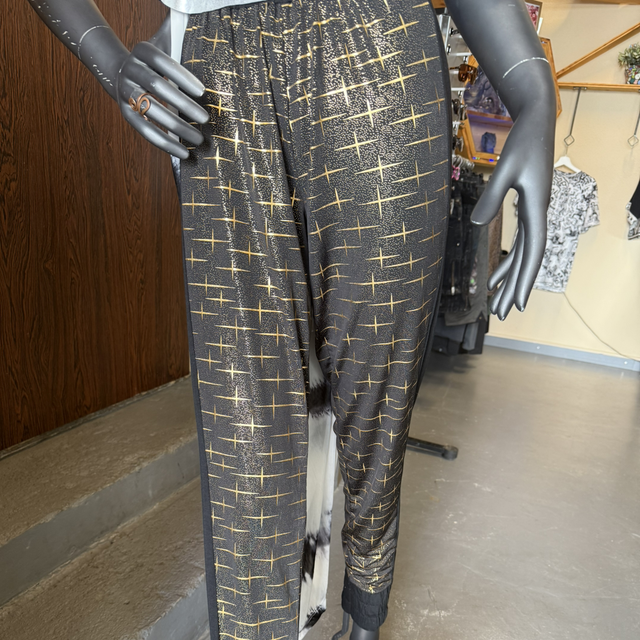 8383012 Pants golden