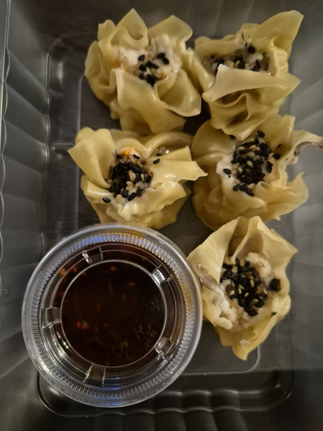 Bouchon vapeur créoles poulet x5 et sauce maison (halal)