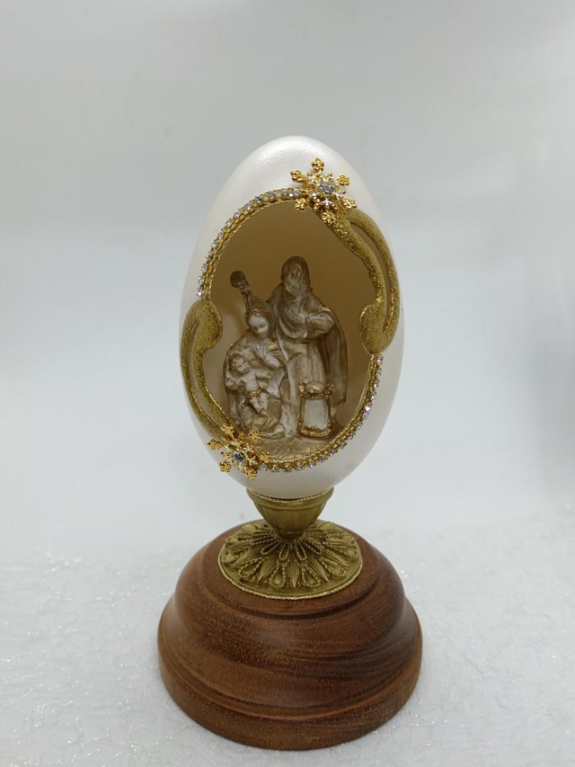 White and Gold Goose egg with light up Nativity 