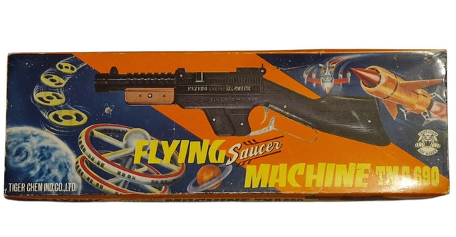 Flying saucer machine T.M.G 690