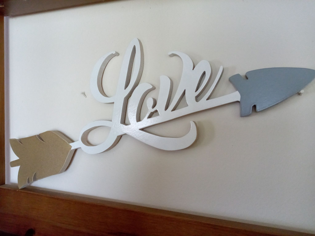 Flèche Love en bois -22x13 cms