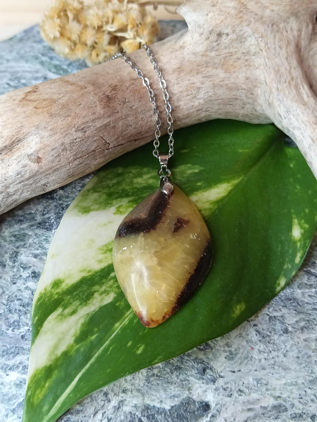 Pendentif Septaria 4x2,5cm