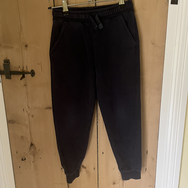 Navy PE jogging bottoms 7-8 years