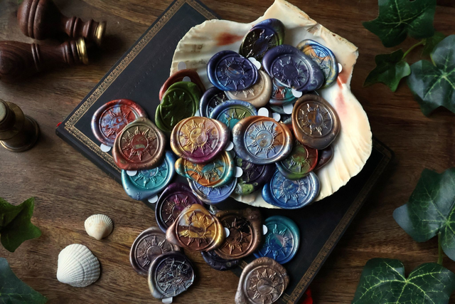 Cachets de cire autocollants irisés – motif soleil – faits main