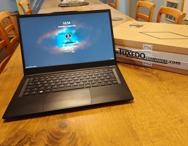 Laptop von Tuxedo 14 Zoll