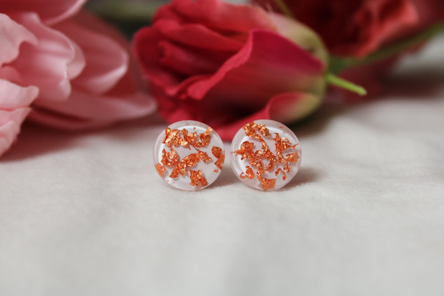 Ohrstecker rund weiß mit Kupfer