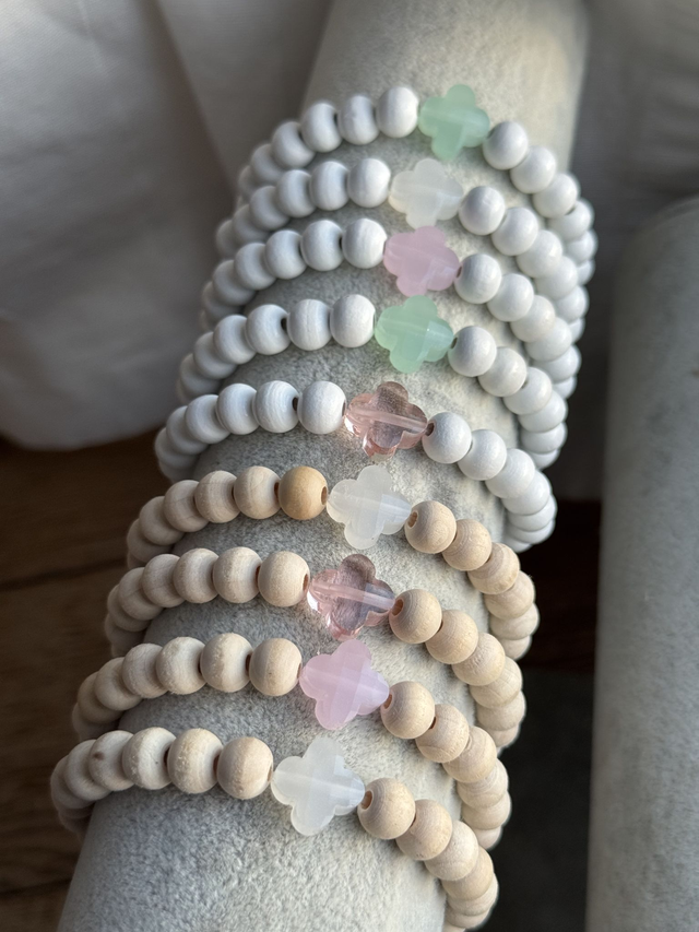 Bracelet perles à facettes fashion trèfle vintage