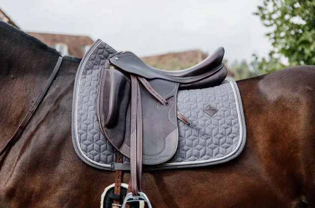 Tapis de selle Wool dressage Kentucky 