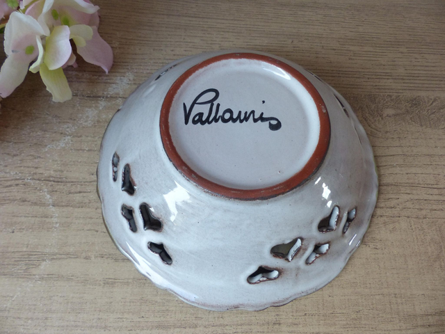 Petite Coupe Panier en Céramique - Vallauris - Ajourée de Cœurs - Motif Fleurs Coquelicots – Vintage - Décoration Maison Bohème Champêtre