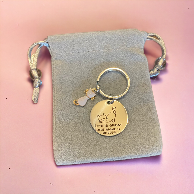 Life is great keyring 