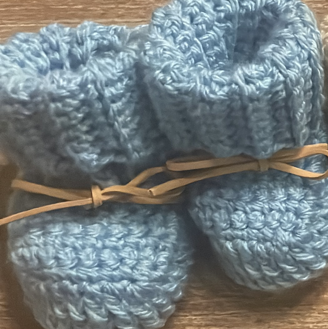 Babyslofjes licht blauw beige veter