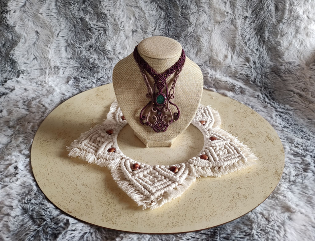 Collier prune et taupe avec amazonite