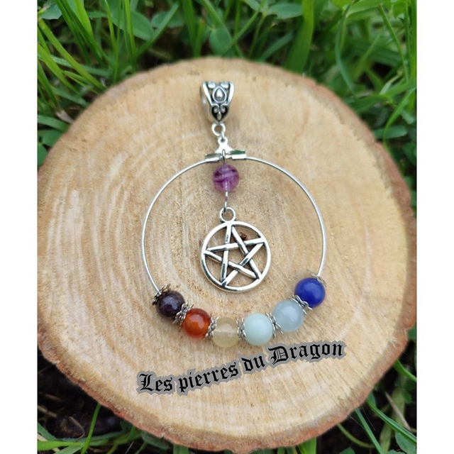 Collier 7 chakras et pentacle
