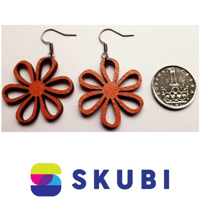 Dřevěné náušnice - Kytka - oranžová - prořezaná (3 cm)