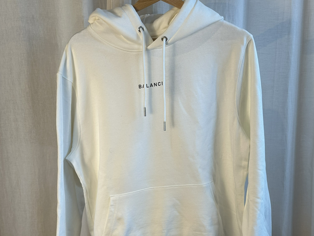 „Balance“ Hoodie by Einfach Schön weiß 