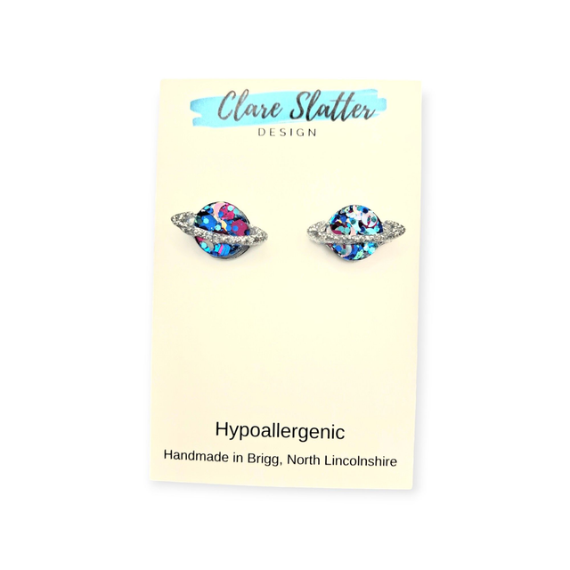 Planet stud earrings 