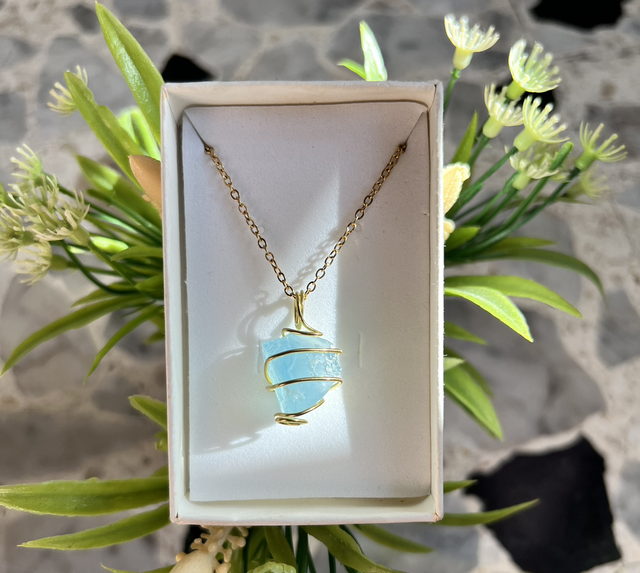 Acquamarina grezza , prov : Madagascar 🇲🇬, acciaio inox 