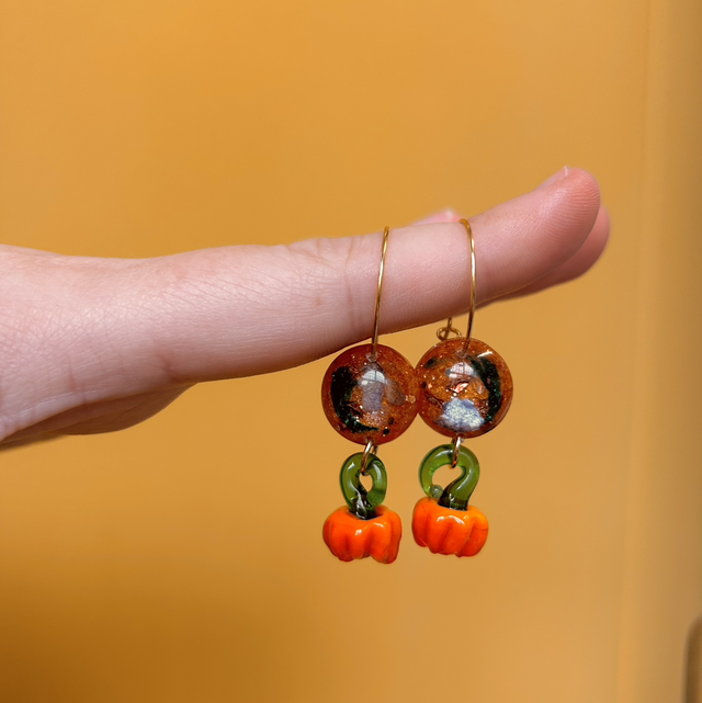 Lampwork Pumpkin Earrings 