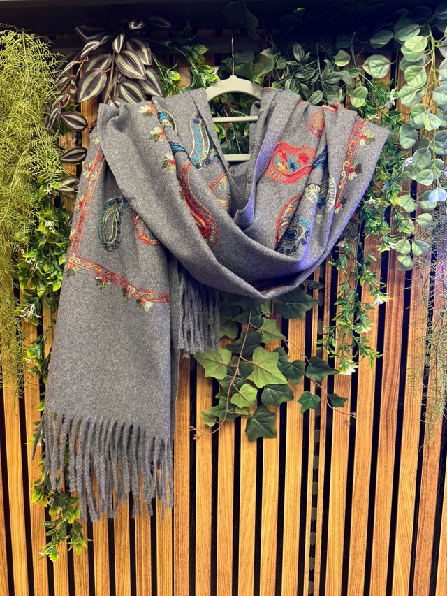 Sjaal Debby bloem grijs