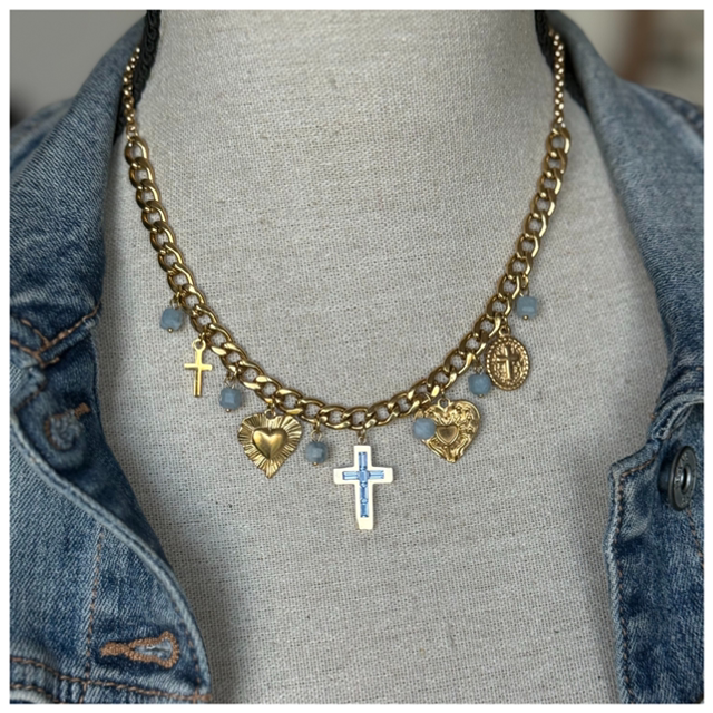Collier multipampille croix bleu clair