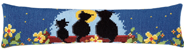Cross Stitch Kit: Draft Excluder: Cat Family by Vervaco 
