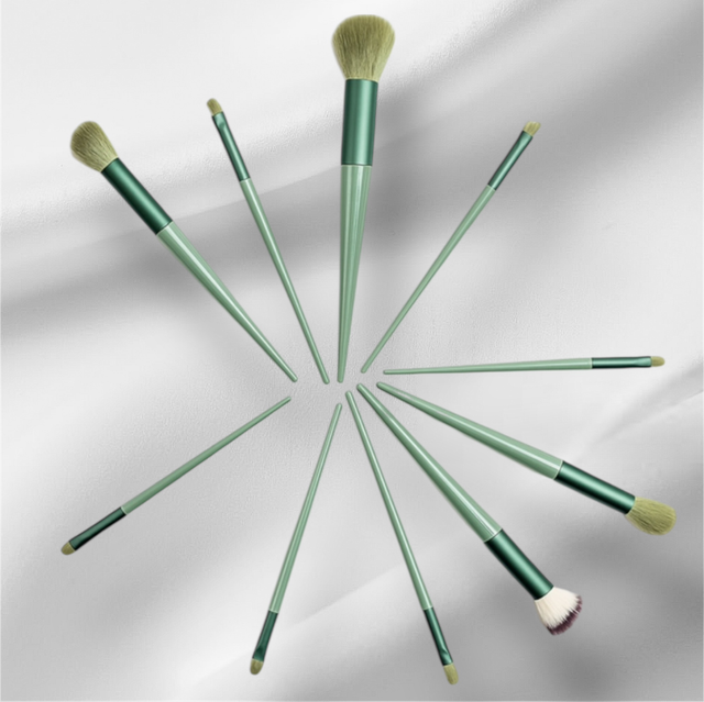 YOUNESCOSMETICS  BRUSH-FACE MAKE-UP SET