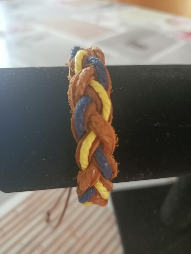 Bracelet cuir et cordons tressé 