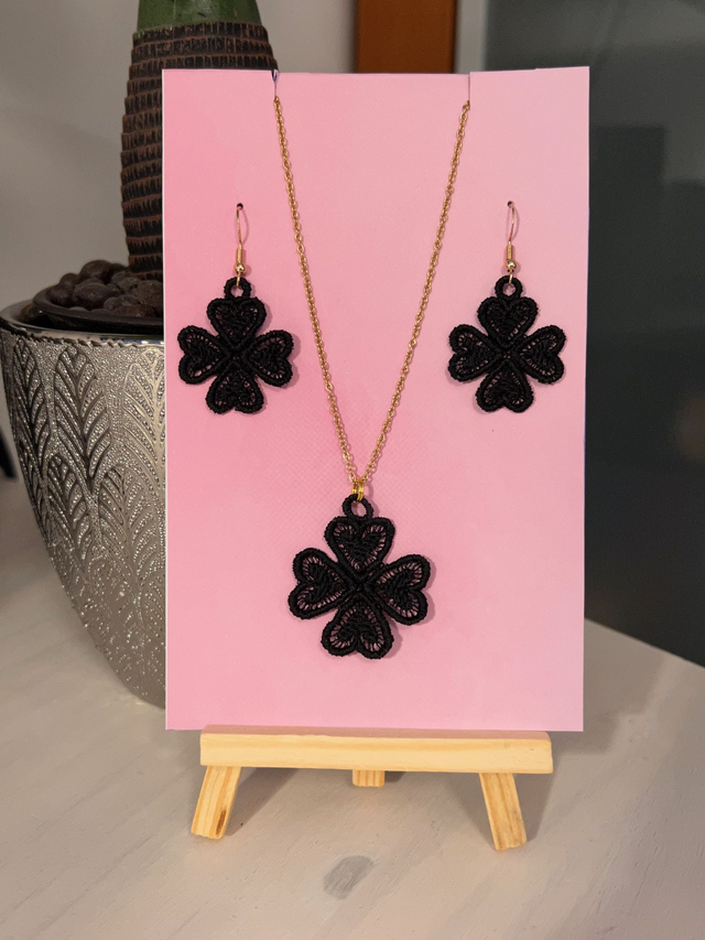 parure chaîne et boucles "trèfles"