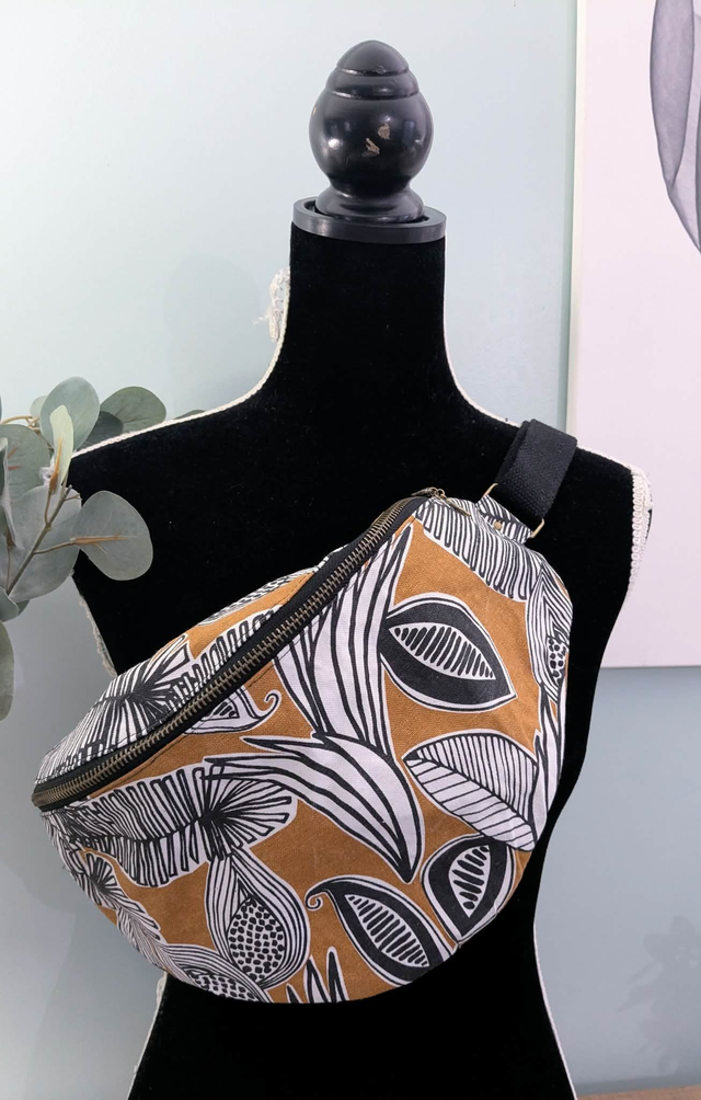 Sac banane grand modèle fleuri ocre