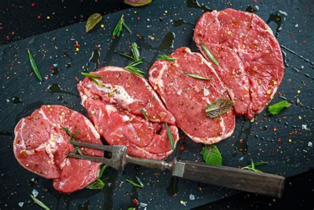Lamb Leg Steaks (£23.63 per kg) 2 pack