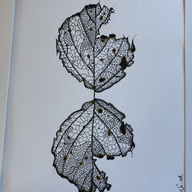 feuilles en symétrie - 30 x 38 cm - encadrement bois 