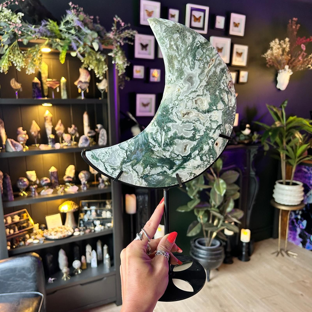 Moss Agate Moon with Stand R29V