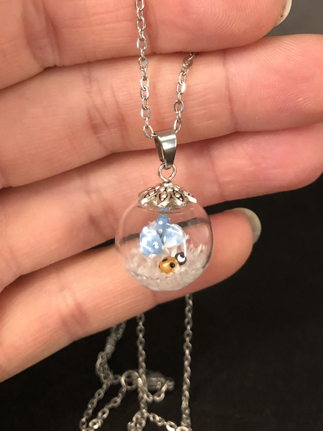 Pendentif bulle givrée amanites et coccinelle doré