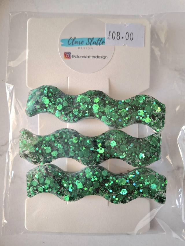 Green glitter wiggle clip trio
