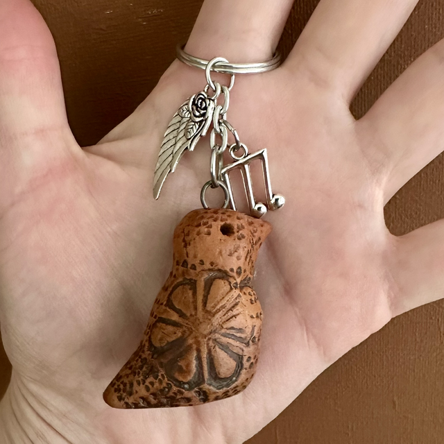 Bird keychain 