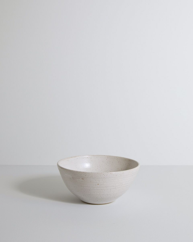 Speckle bowl in white